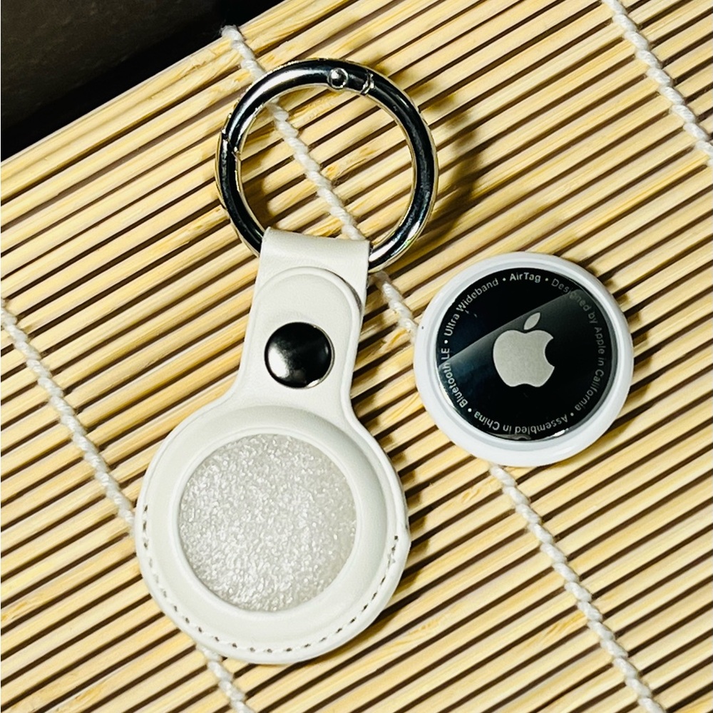 Leather Keychain Holder for Apple AirTag - Bright White